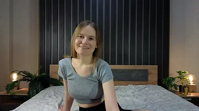 Snapshot of CleliaRostek chatting on February 12, 2026, 9:37 am CleliaRostek online show from February 12, 2026, 9:37 am