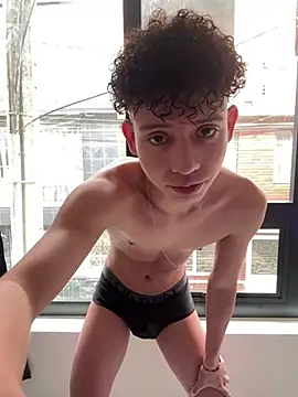 Snapshot of yoursexyjose chatting on January 31, 2026, 7:11 pm yoursexyjose online show from January 31, 2026, 7:11 pm