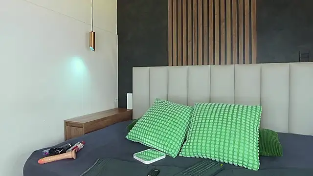 Snapshot of EmmaLou__ chatting on February 25, 2026, 4:22 am EmmaLou online show from February 25, 2026, 4:22 am