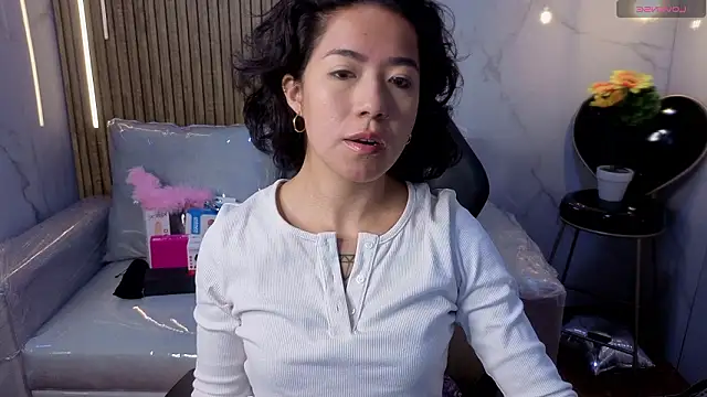 Lynn turner online show from February 28, 2026, 1:01 pm