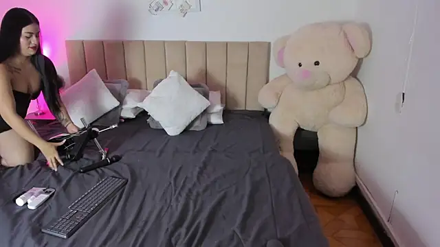 KeylaGomez  online show from March 6, 2026, 12:45 pm