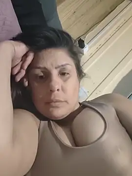 Snapshot of deboragta chatting on May 18, 2026, 3:29 pm deboragta online show from May 18, 2026, 3:29 pm