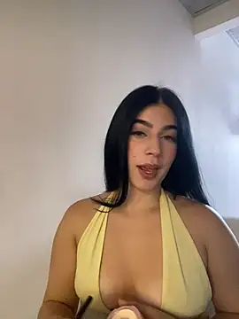 Snapshot of _HannahFox_ chatting on February 16, 2026, 9:44 pm HannahFox online show from February 16, 2026, 9:44 pm