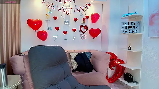 Luna Millers online show from February 20, 2026, 3:47 am