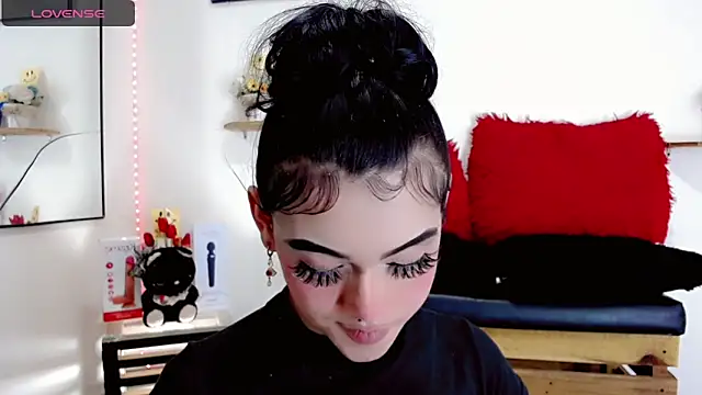 Snapshot of NathalialLooes chatting on February 19, 2026, 4:52 am NathalialLooes online show from February 19, 2026, 4:52 am