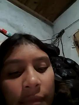 Morochitamika online show from May 4, 2026, 1:01 am