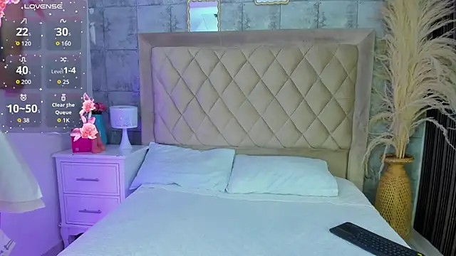 CleoFoxx  online show from March 23, 2026, 12:53 pm