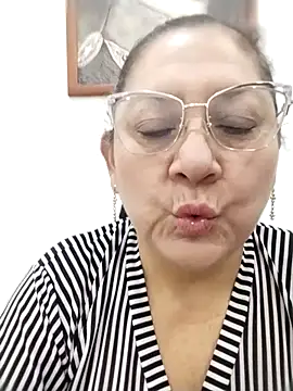 Snapshot of JULIETA_21- chatting on February 21, 2026, 12:06 pm JULIETA 21- online show from February 21, 2026, 12:06 pm