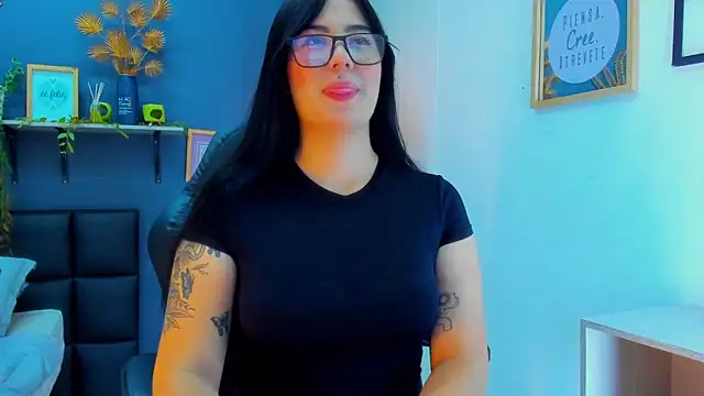 Snapshot of eliza_pink24 chatting on February 12, 2026, 9:43 pm eliza pink24 online show from February 12, 2026, 9:43 pm