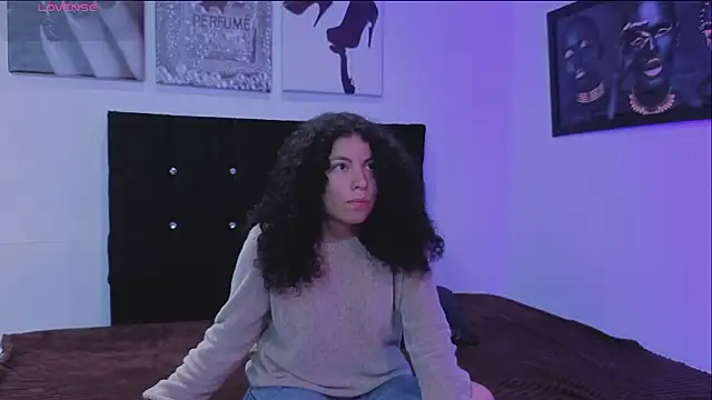 Zoe-yanin online show from March 11, 2026, 6:36 pm