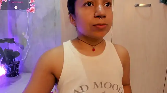 chiarafustox online show from April 8, 2026, 11:48 pm