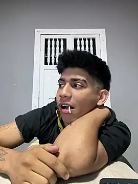 Snapshot of Thiago_Olsen chatting on February 1, 2026, 10:52 pm Thiago Olsen online show from February 1, 2026, 10:52 pm