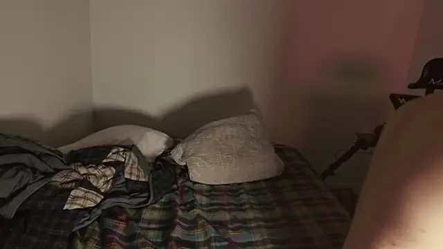 Snapshot of Begamc chatting on March 4, 2026, 5:02 am Begamc online show from March 4, 2026, 5:02 am