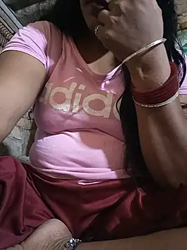 Snapshot of Parul-009 chatting on July 6, 2026, 6:32 am Parul-009 online show from July 6, 2026, 6:32 am