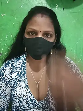 Snapshot of Parul-009 chatting on July 16, 2026, 4:40 am Parul-009 online show from July 16, 2026, 4:40 am