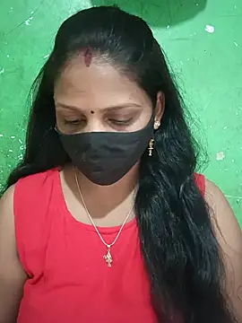 Snapshot of Parul-009 chatting on July 18, 2026, 5:33 am Parul-009 online show from July 18, 2026, 5:33 am