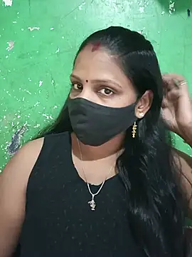 Snapshot of Parul-009 chatting on July 22, 2026, 6:05 am Parul-009 online show from July 22, 2026, 6:05 am