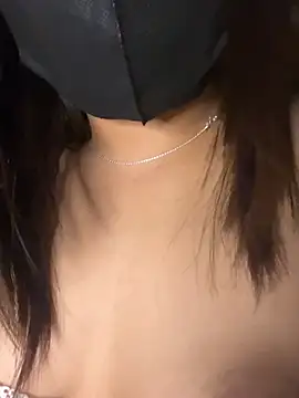 Violin xue online show from February 20, 2026, 5:24 pm