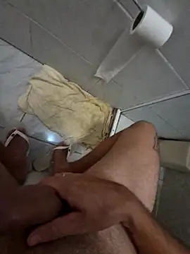 Snapshot of biel13cm chatting on February 18, 2026, 12:28 am biel13cm online show from February 18, 2026, 12:28 am