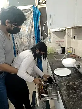 Curvy Simran online show from February 10, 2026, 1:59 pm