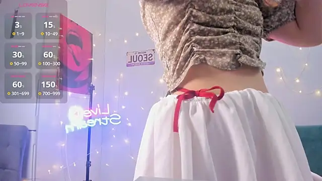 leehaeun7 online show from February 10, 2026, 8:13 pm