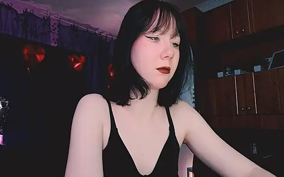 Snapshot of marty_bree chatting on March 7, 2026, 4:04 pm marty bree online show from March 7, 2026, 4:04 pm