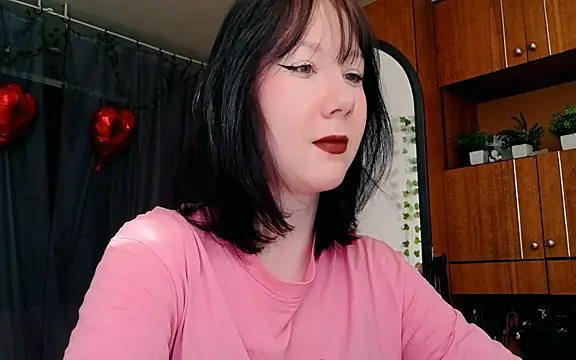 Snapshot of marty_bree chatting on March 15, 2026, 12:33 pm marty bree online show from March 15, 2026, 12:33 pm