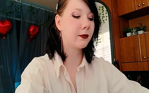 Snapshot of marty_bree chatting on March 21, 2026, 1:37 pm marty bree online show from March 21, 2026, 1:37 pm