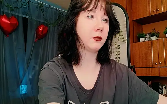 Snapshot of marty_bree chatting on March 23, 2026, 2:32 pm marty bree online show from March 23, 2026, 2:32 pm