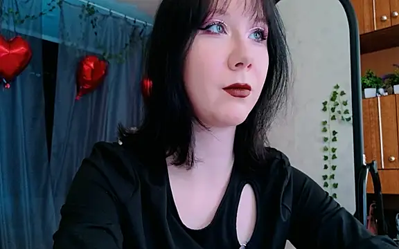 Snapshot of marty_bree chatting on March 27, 2026, 12:05 pm marty bree online show from March 27, 2026, 12:05 pm