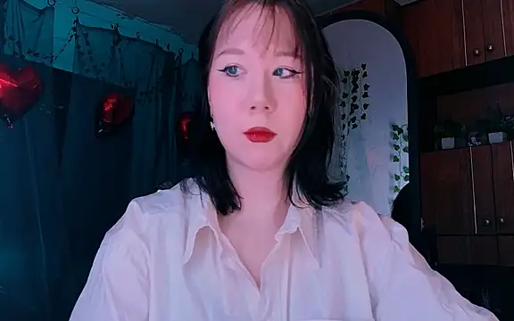 Snapshot of marty_bree chatting on April 5, 2026, 5:10 pm marty bree online show from April 5, 2026, 5:10 pm