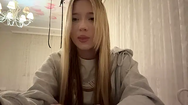 Snapshot of IvyArmbrister chatting on March 3, 2026, 5:19 pm IvyArmbrister online show from March 3, 2026, 5:19 pm