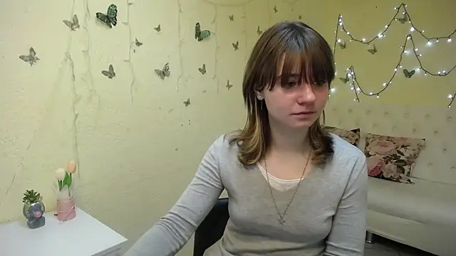 Snapshot of AnnaWest_ chatting on February 22, 2026, 6:35 am AnnaWest online show from February 22, 2026, 6:35 am