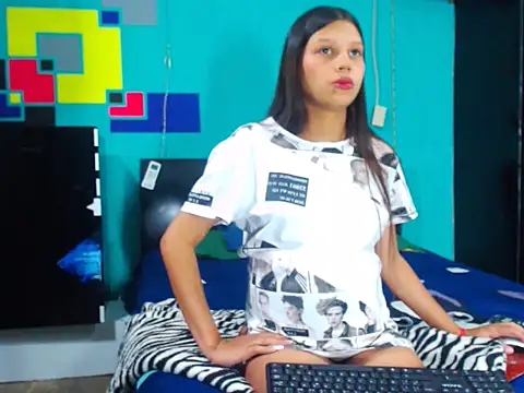 Snapshot of analyn-2027 chatting on February 21, 2026, 10:55 pm analyn-2027 online show from February 21, 2026, 10:55 pm