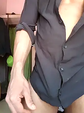 christy chris7 online show from April 2, 2026, 4:43 am