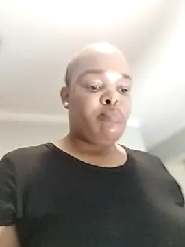 Snapshot of NAUGHTYSQUIRTER21 chatting on February 6, 2026, 7:17 pm NAUGHTYSQUIRTER21 online show from February 6, 2026, 7:17 pm