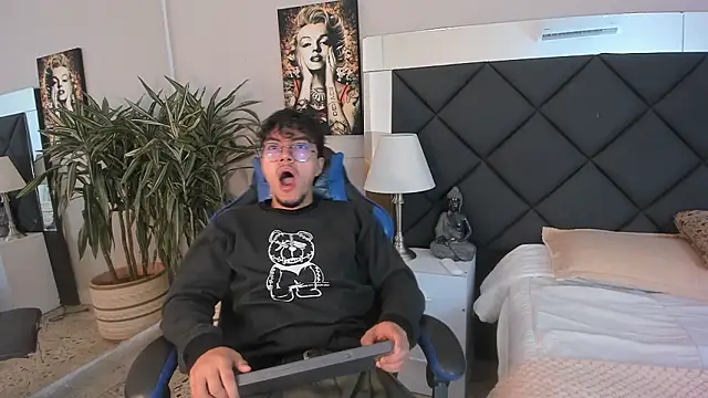 Snapshot of kai_storn chatting on March 14, 2026, 11:48 am kai storn online show from March 14, 2026, 11:48 am