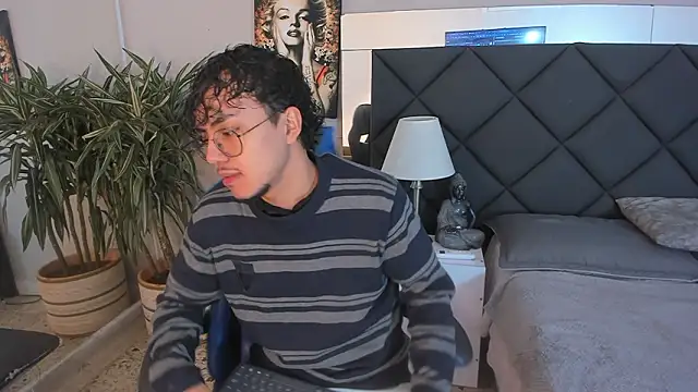 Snapshot of kai_storn chatting on March 21, 2026, 11:26 am kai storn online show from March 21, 2026, 11:26 am