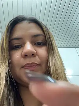 Lu colombiana online show from April 9, 2026, 11:43 pm