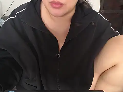 Snapshot of Thu_Hanoi_sweet_2026 chatting on February 18, 2026, 4:47 pm Thu Hanoi sweet 2026 online show from February 18, 2026, 4:47 pm