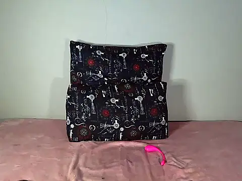 Snapshot of Riaanxxx chatting on February 9, 2026, 12:58 am Riaanxxx online show from February 9, 2026, 12:58 am