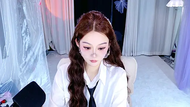 Dancer Lucky-Nini online show from February 3, 2026, 9:58 am