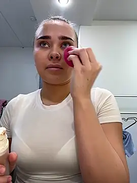 MonicaWestt online show from March 13, 2026, 5:58 am