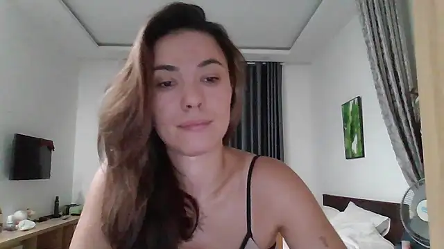 Dream Petal  online show from June 30, 2026, 3:13 pm