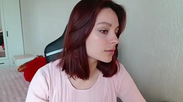 Snapshot of Eva_Avea chatting on May 5, 2026, 9:39 am Eva Avea online show from May 5, 2026, 9:39 am