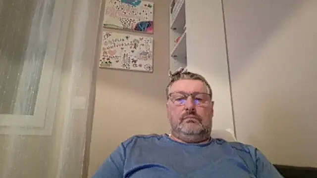 Snapshot of doudou310 chatting on March 3, 2026, 5:13 am doudou310 online show from March 3, 2026, 5:13 am