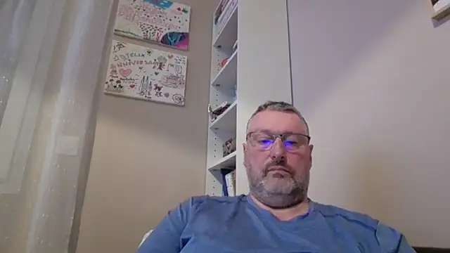 Snapshot of doudou310 chatting on March 5, 2026, 5:14 am doudou310 online show from March 5, 2026, 5:14 am