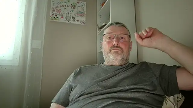 Snapshot of doudou310 chatting on March 7, 2026, 4:59 pm doudou310 online show from March 7, 2026, 4:59 pm