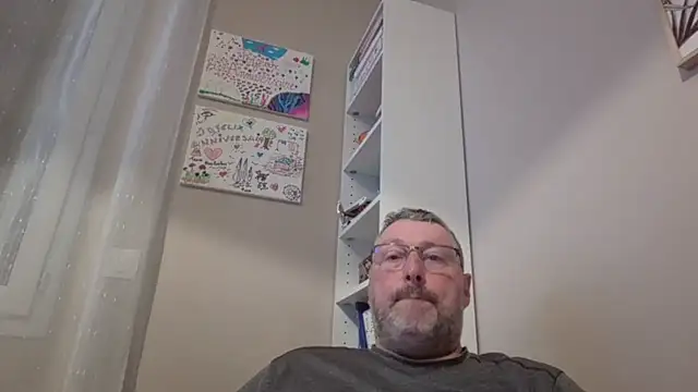 Snapshot of doudou310 chatting on March 9, 2026, 4:49 am doudou310 online show from March 9, 2026, 4:49 am