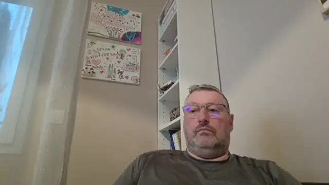 Snapshot of doudou310 chatting on March 11, 2026, 5:35 am doudou310 online show from March 11, 2026, 5:35 am